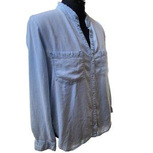 Anthropologie Cloth and Stone Baby Blue Button Down Shirt - Women's Large